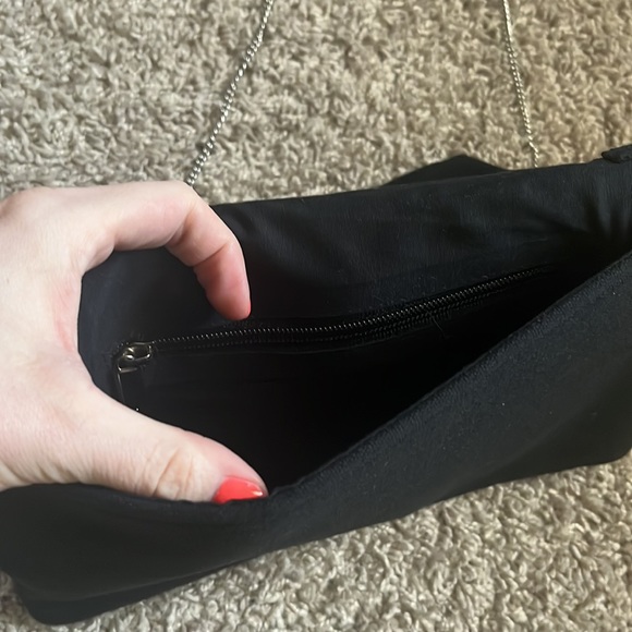 Black Beaded Cross Body Purse - Picture 5 of 7